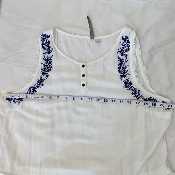 Lauren Conrad Delicate Embroidered Blouse - Picture 9 of 10